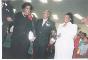 pastorthomasmrsthomas_002.jpg